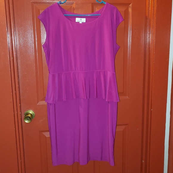 Ronni Nicole Fuschia Peplum Dress - Picture 3 of 6
